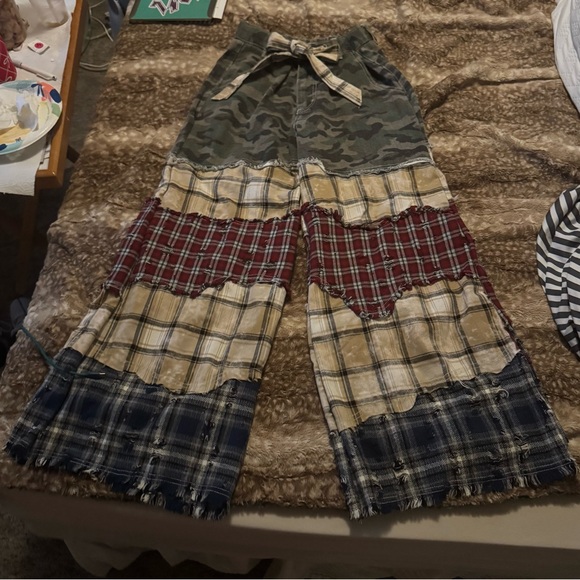 POL Camouflage and Plaid Wide Leg Pants - Picture 2 of 7